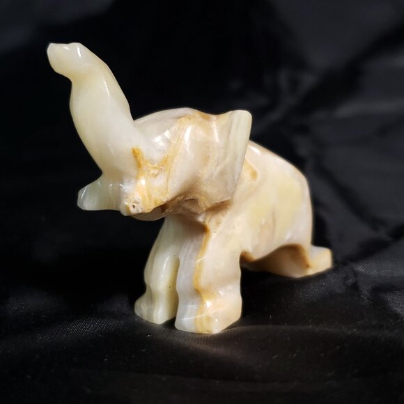 Small Boho Vintage Carved onyx elephant statue decor - Picture 3 of 9